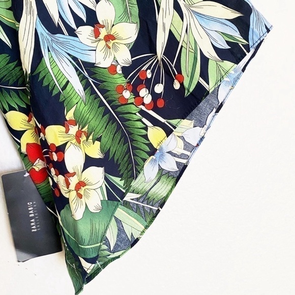 ZARA Tropical Bell Sleeve Blouse Size Medium (343) - Picture 5 of 6